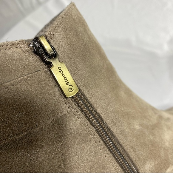 Blondo Saddie Waterproof Taupe Mushroom Suede Booties - Picture 6 of 9